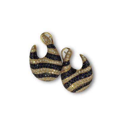 18K Yellow Gold, Blue Sapphire Earring. jewelry store near me, pearls, rubi, sapphire, emerald, gold necklace womens, New York, Misisipi, California, Florida, Georgia, Tijuana, San Diego, Hermosillo, Monterey, Carolina del Sur, Connecticut, Texas, Maryland, Alabama, Carolina del Norte, Adriana Fine Jewelry Online Shop, Buy Earrings, Necklaces, Bracelets, Rings, gemstones, permanent jewelry in San Diego.