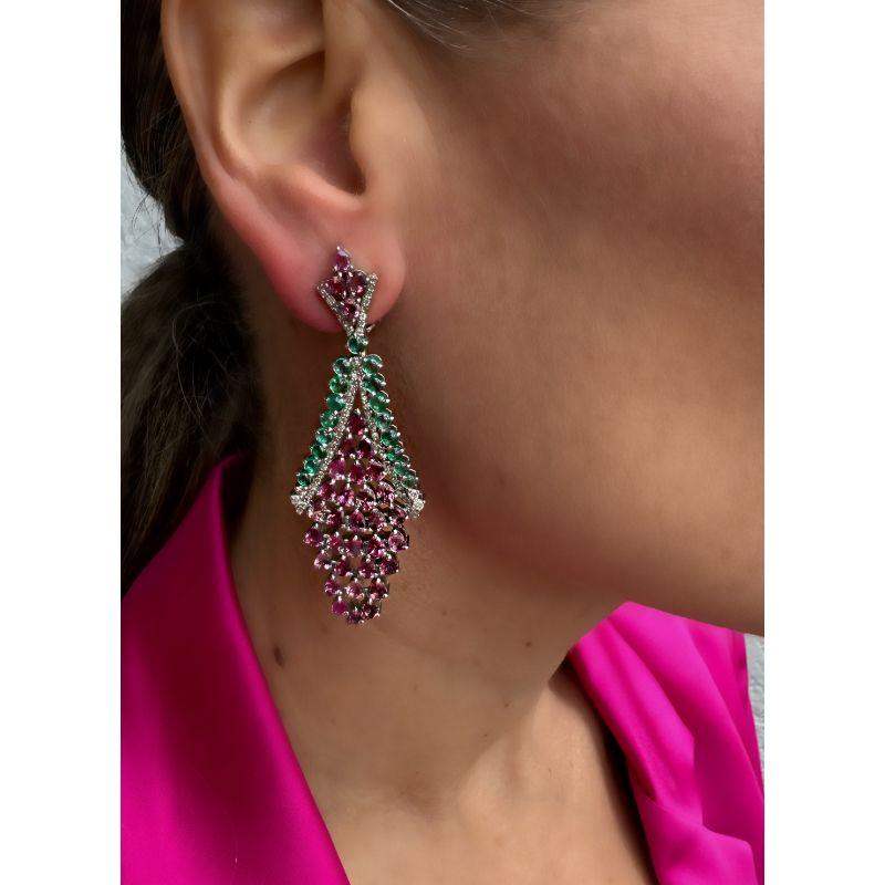 Aretes enredadera de esmeralda y turmalina con diamantes