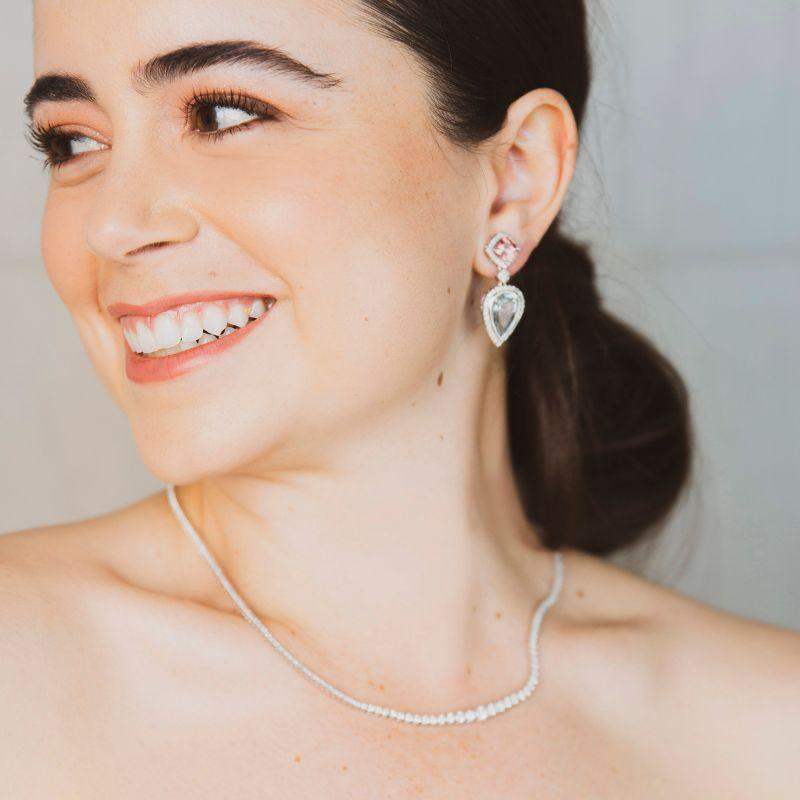 Aretes de aguamarina en forma de lágrima y turmalina rosa con diamantes