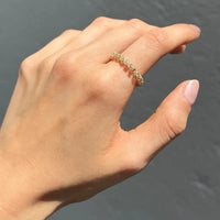 Anillo estire con oro amarillo y diamantes