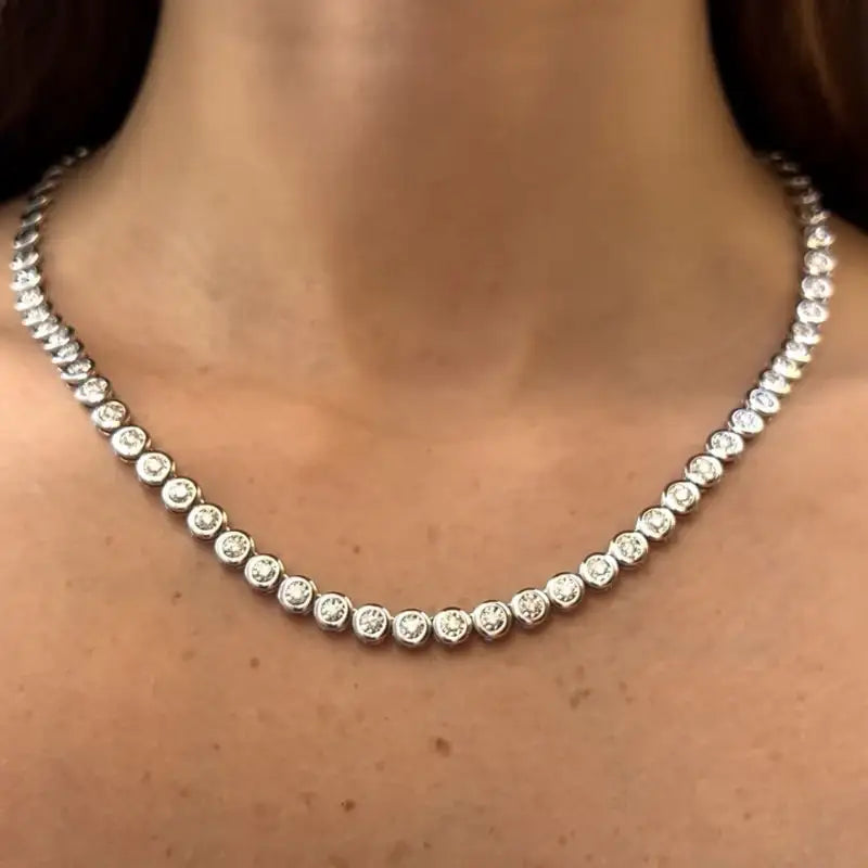 Collar de Diamantes en Oro Blanco de 14quilaes