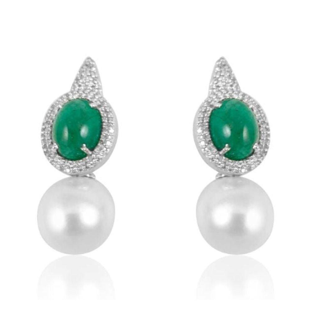 Aretes de perlas con cabujón de esmeralda y diamantes