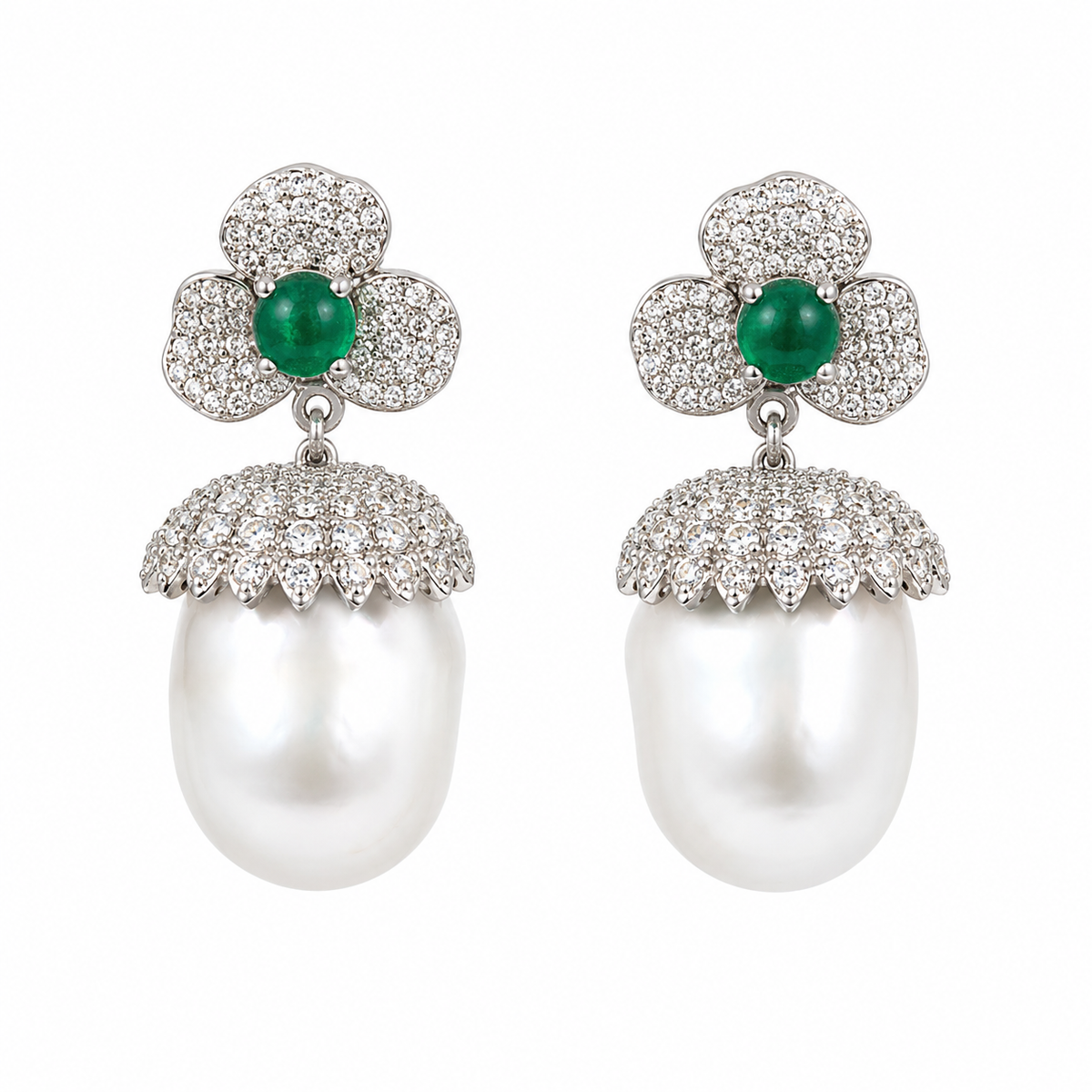 Aretes de diamantes estilo flor con esmeralda y perla barroca