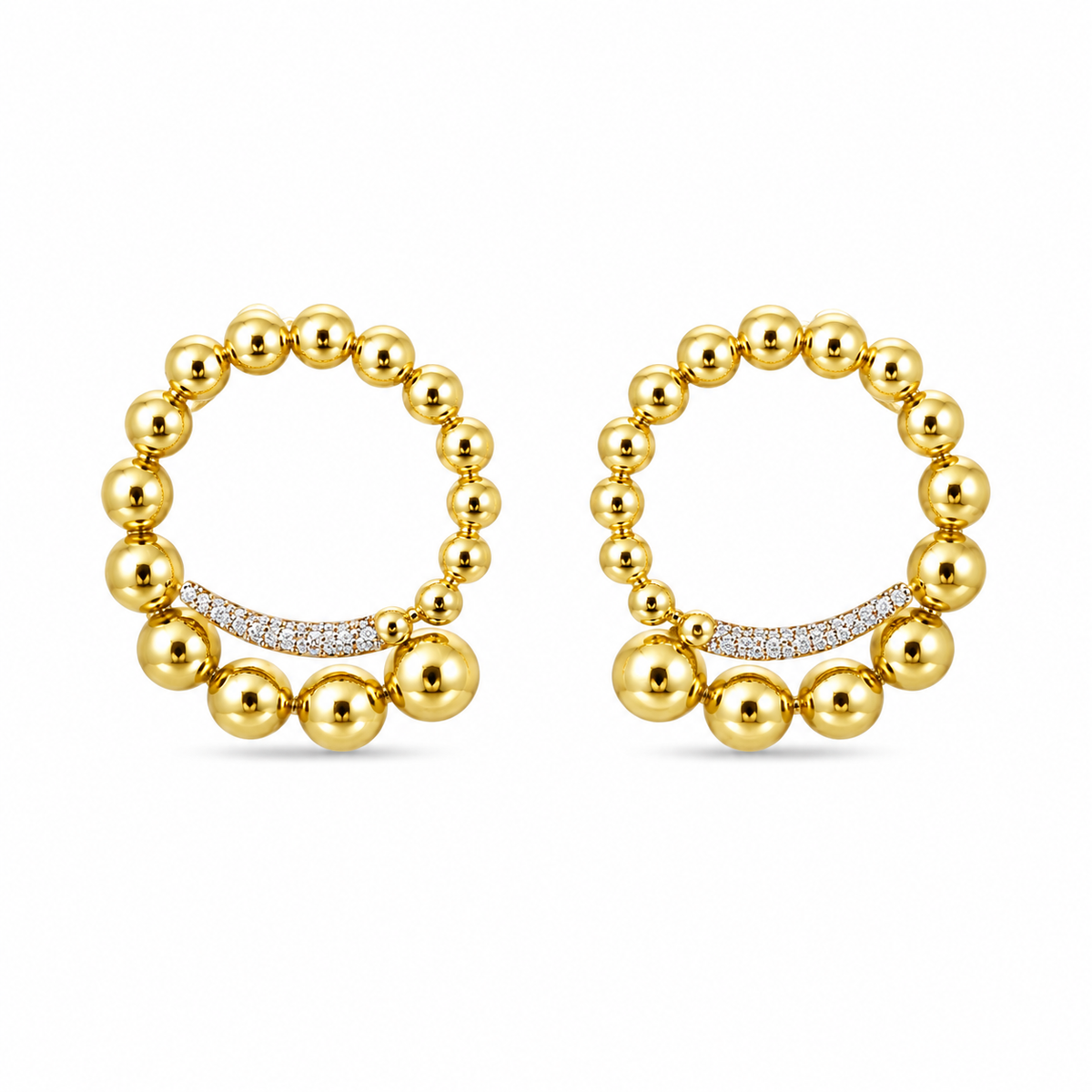 Aretes con círculo de oro amarillo y diamantes