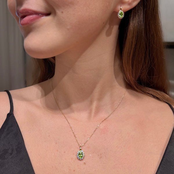 Set Peridot and Diamonds Necklace & Earrings