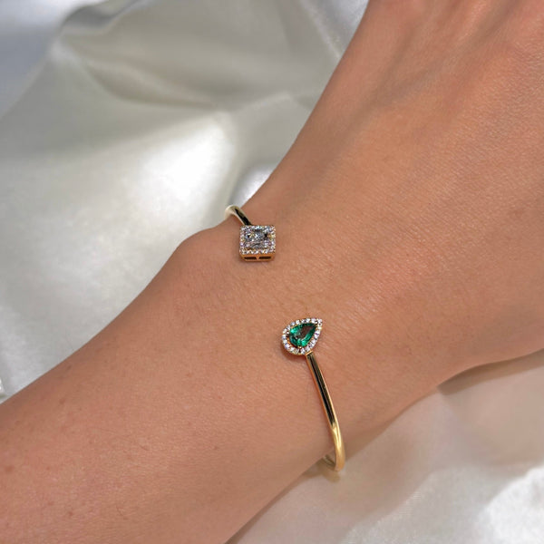 18K Yellow Gold Diamonds and Emerald Bangle Bracelet