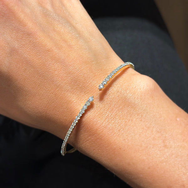 Brazalete con oro amarillo y diamantes