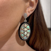 Aretes largos de ópalo etíope con diamantes
