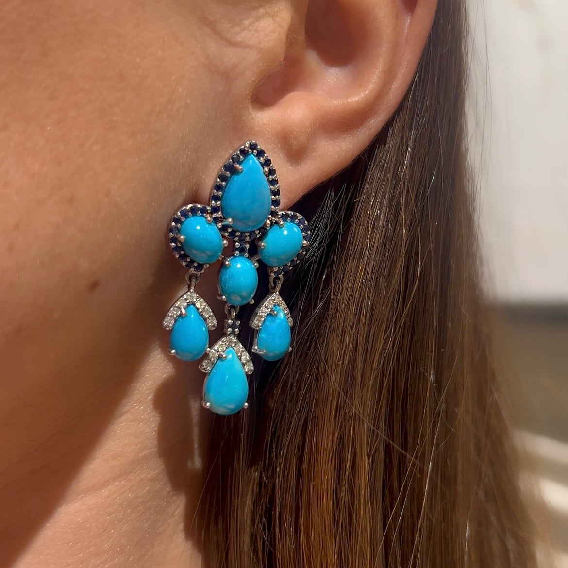 Aretes de loto turquesa y zafiro azul