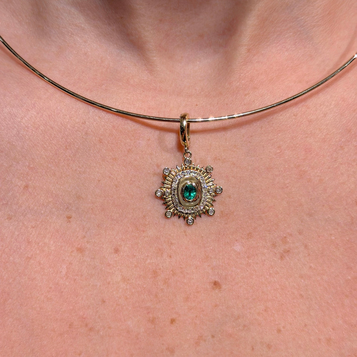 Sun Rays Emerald & Diamonds Charm