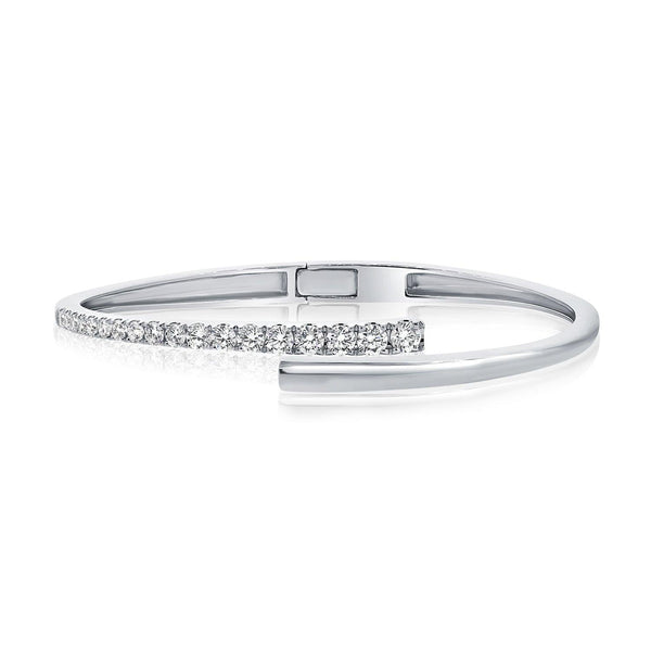 Gold Diamond with Open Bangle   14K White Gold: 14.19 ct 18 Diamond: 1.39 ct