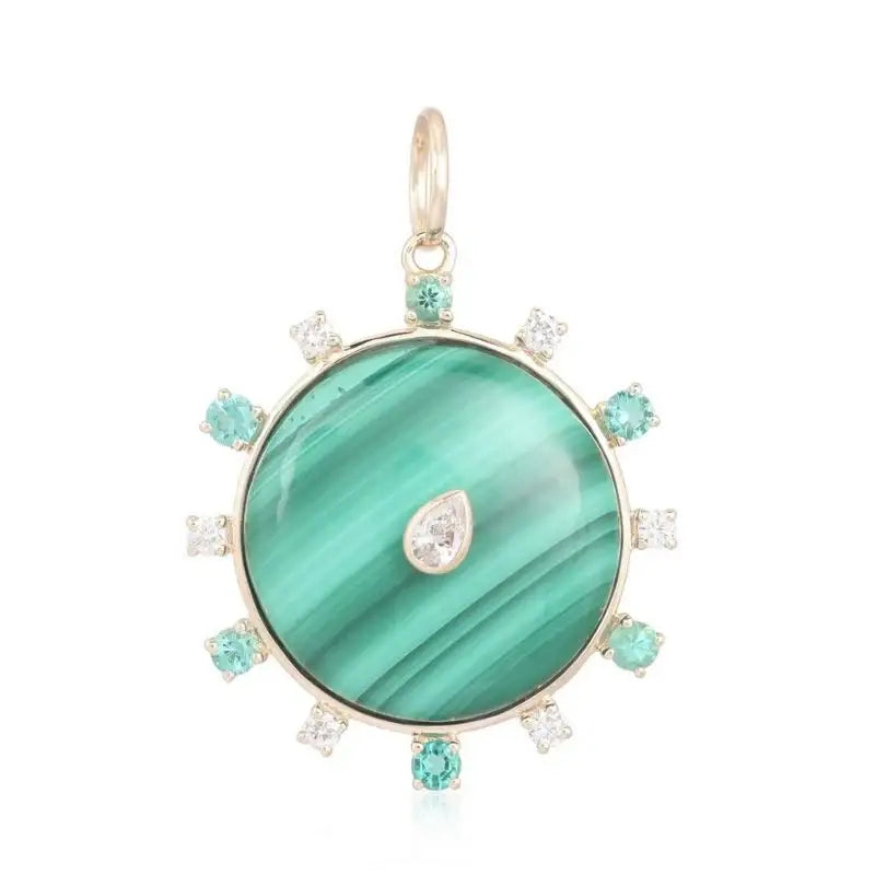 Dije de malaquita & esmeralda con diamantes en oro amarillo 