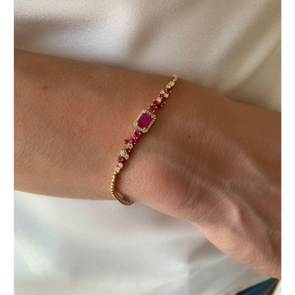 Pulsera de rubíes con cadena de bolitas