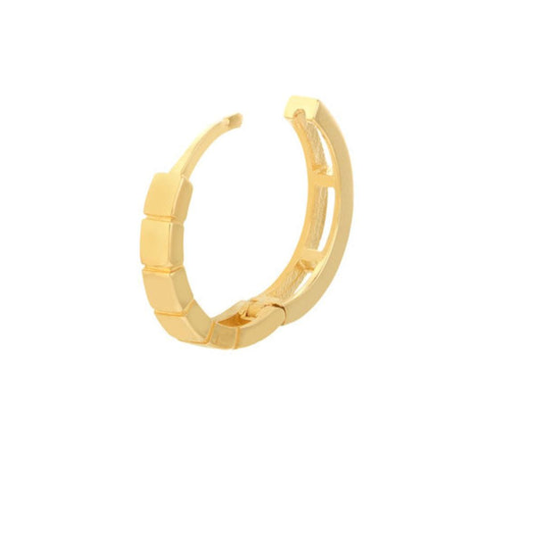 Squared Design Small Hoop.  14K Yellow Gold weight: 2.42 g Hinge Clasp