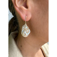 Baroque Pearl & Diamonds in Yellow Gold Earrings