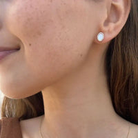 Conjunto collar y aretes óvalos de madreperla con diamantes