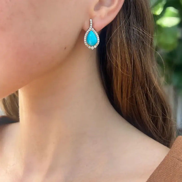 Aretes de diamantes y turquesa en oro de 14 quilates 