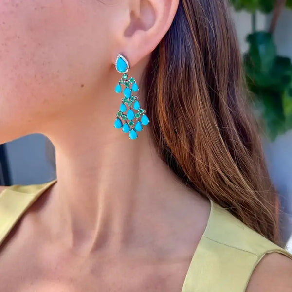 Aretes de turquesa con diamantes y esmeralda