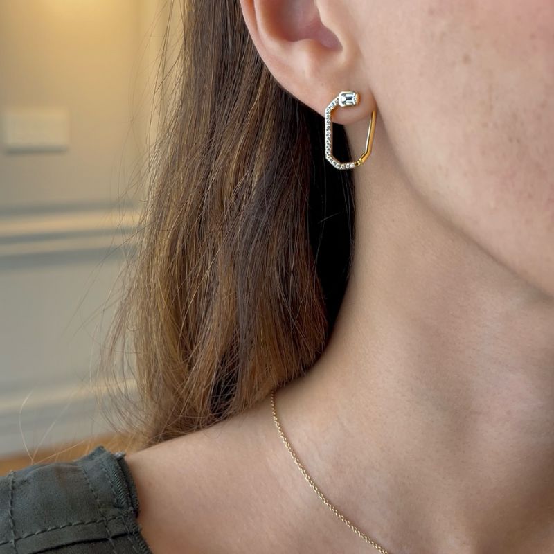Aretes rectangulares con oro amarillo de 14k y diamantes