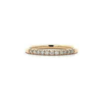 Anillo con diamante como piedra de nacimiento en abril con oro amarillo de 14 quilates