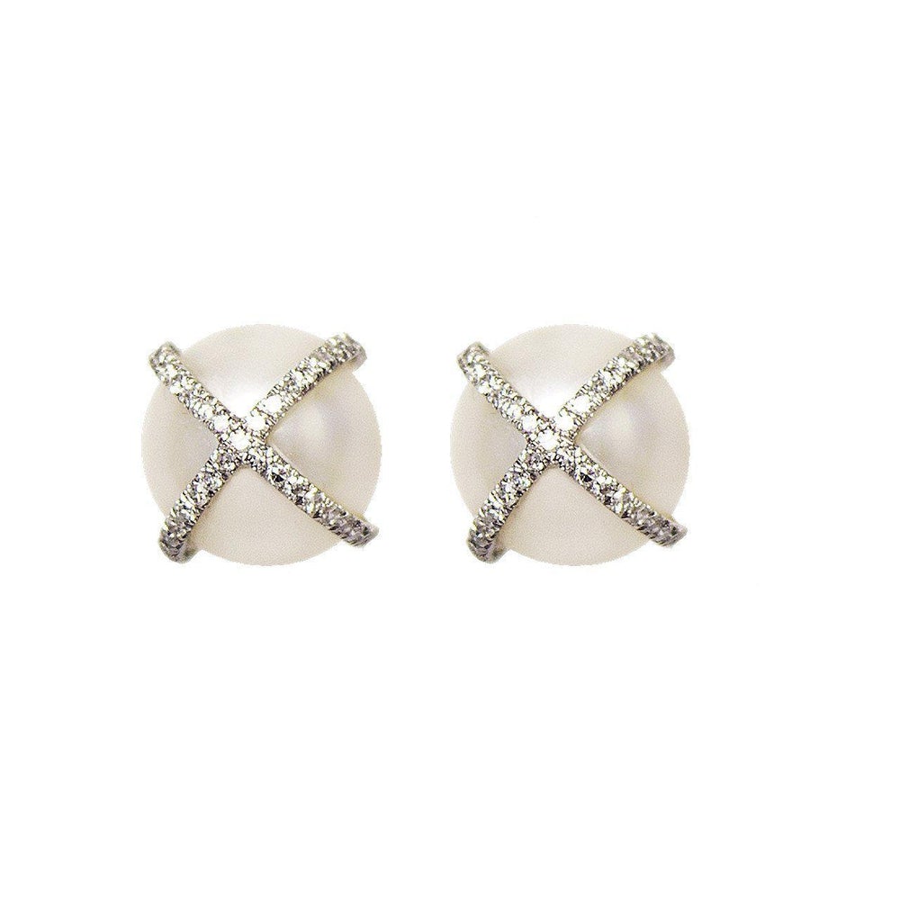 14K White Gold Earrings with Diamonds  66 Diamonds of 0.13ct 2 Pearls of 6.53ct 14K White Gold Weight: 1.26g Post Back Closure