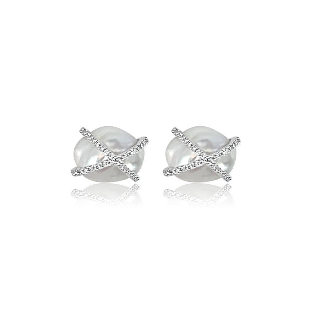 14K White  Gold Earrings with Baroque Pearls and Diamonds  2 pearls of 6.79 ct 69 Diamonds: 0.17 ct 14K White Gold weight: 2.08 grams Post back closure
